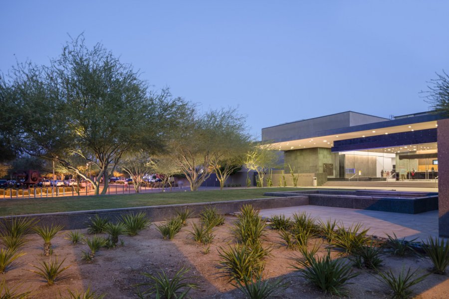 PHOENIX ART MUSEUM
