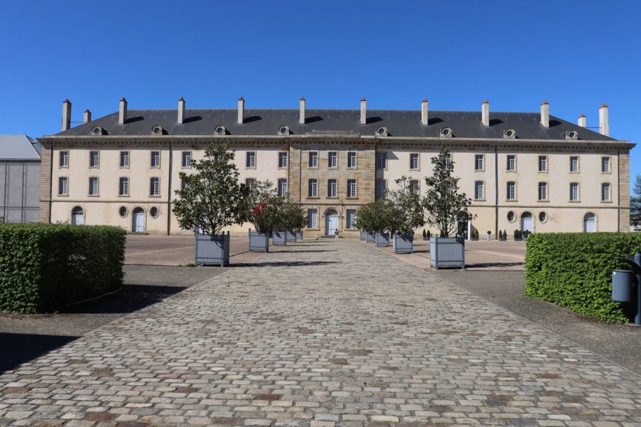 CENTRE NATIONAL DU COSTUME DE SCÈNE