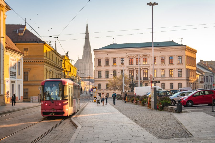 PLACE DE LA RÉPUBLIQUE (NÁMĚSTÍ REPUBLIKY)