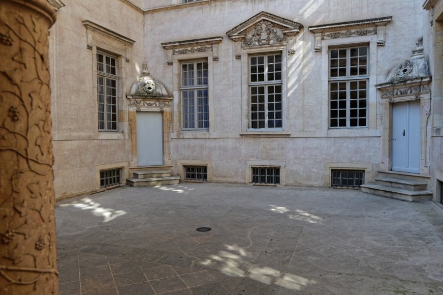HÔTEL DE VOGÜÉ