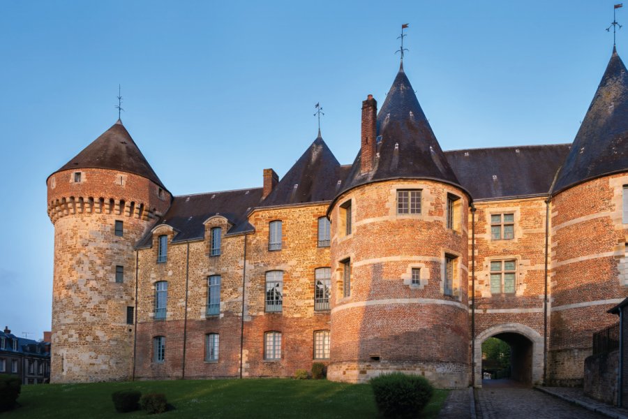 MUSÉE DE LA DAME AUX CAMÉLIAS