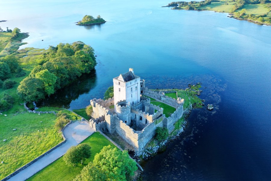 DOE CASTLE