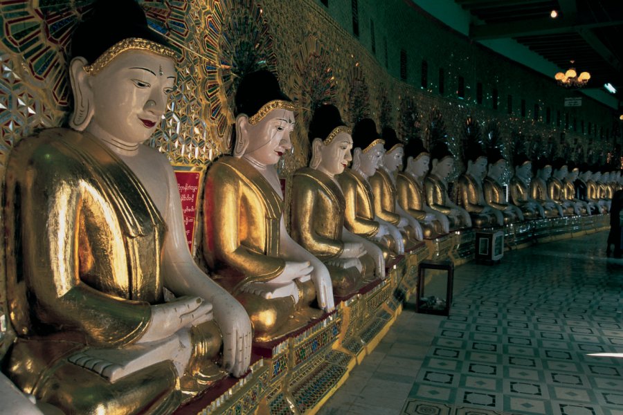 Bouddhas du temple Onhmin Thonze. Bernier S - Iconotec