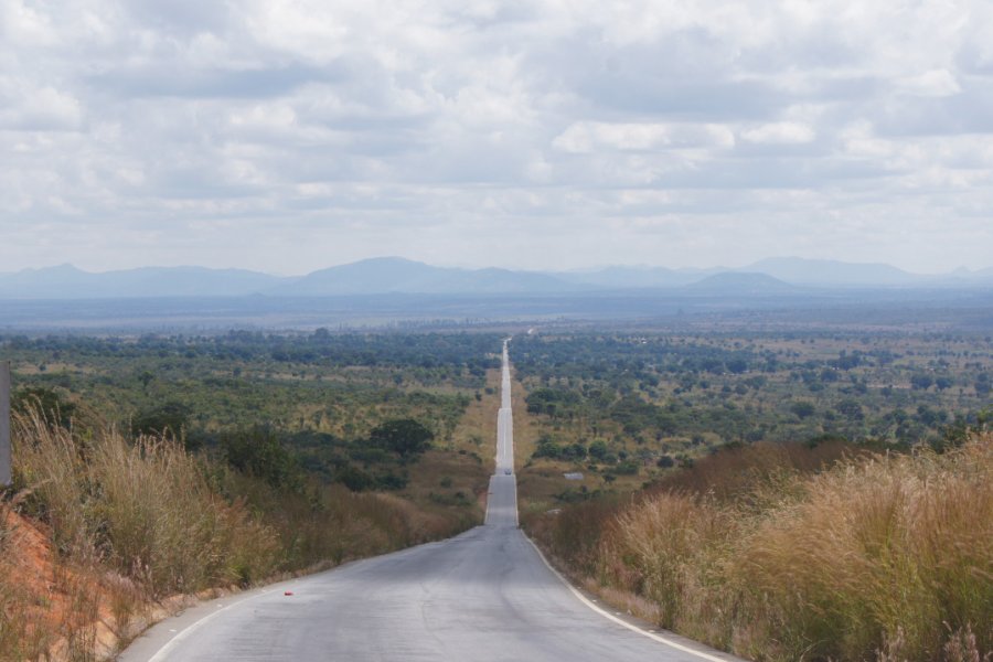 Route Huambo - Wako Kungo. Dominique VERDUGO