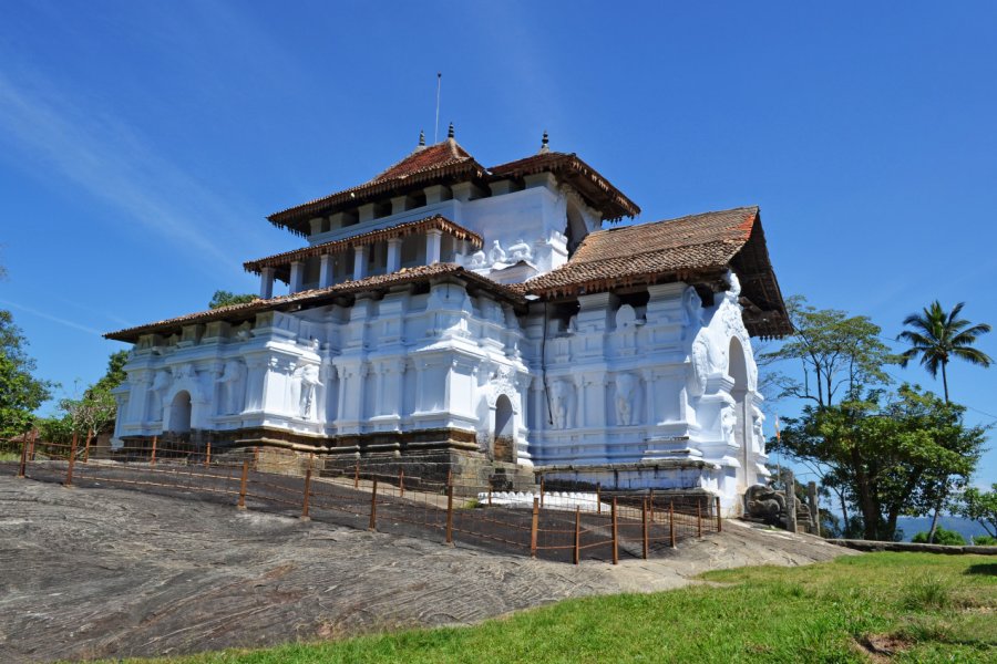 LANKATHILAKA VIHARA