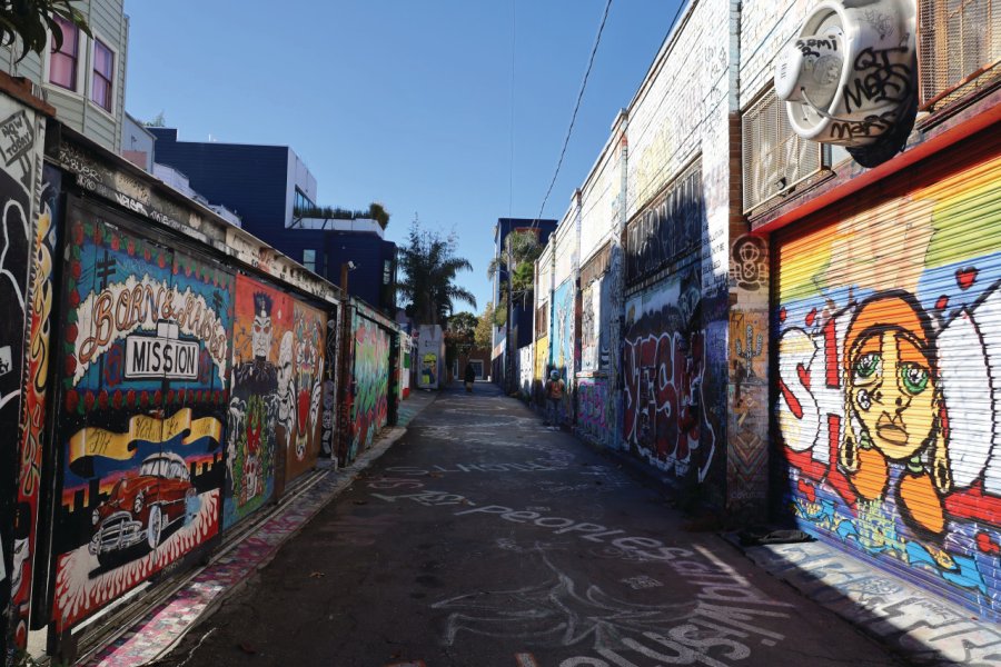 CLARION ALLEY