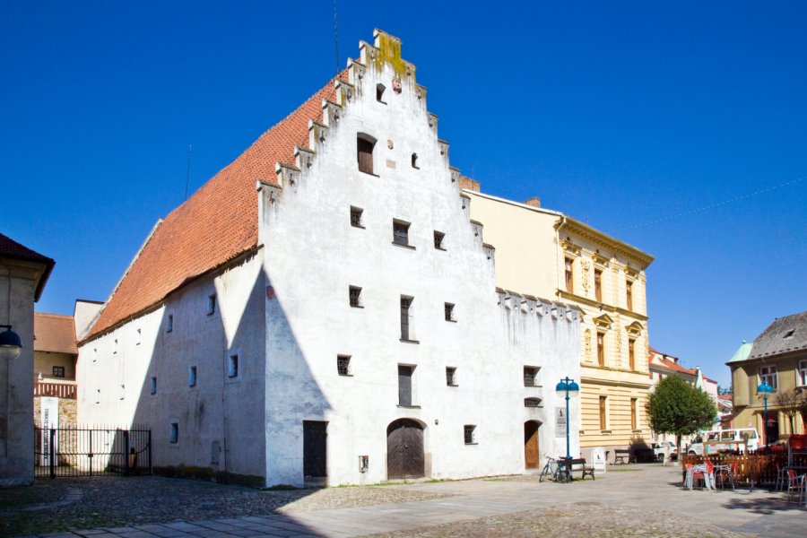 PLACE DES PIARISTES (PIARISTICKÉ NÁMĚSTÍ)