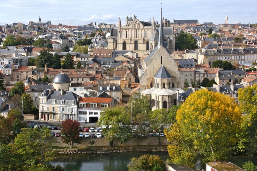 Centre ville de Poitiers - clain<br /> E. Seghur