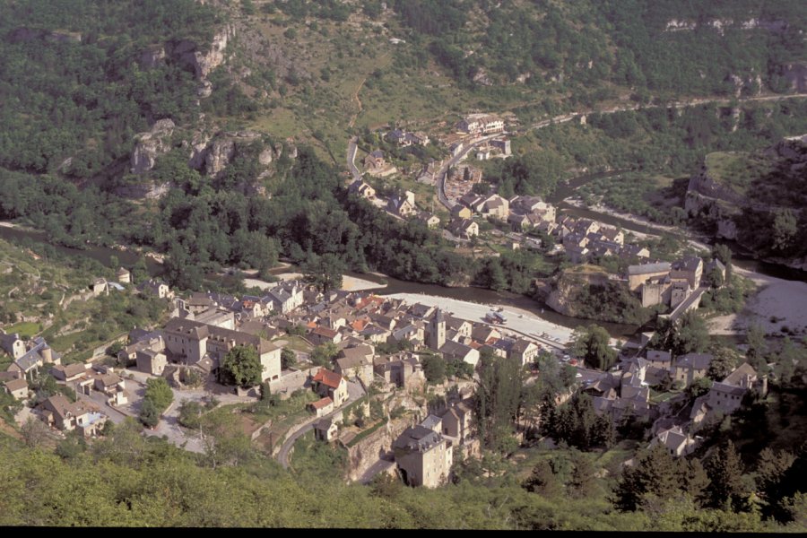 Vue générale de Sainte-Enimie Alamer - Iconotec