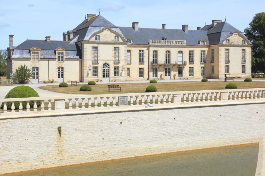 CHÂTEAU DE MÉDAVY