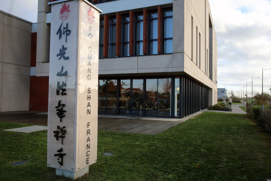 FO GUANG SHAN FRANCE CH'AN TEMPLE