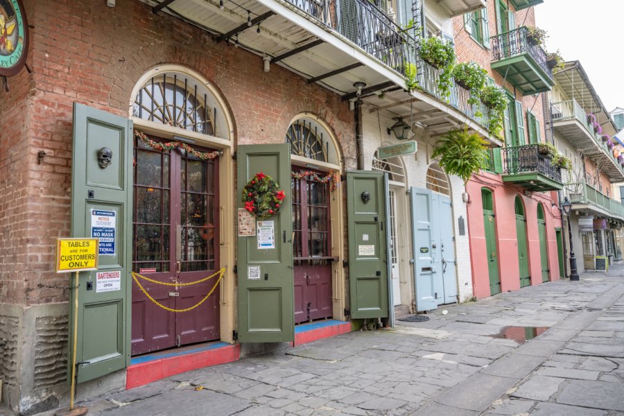 PIRATES ALLEY