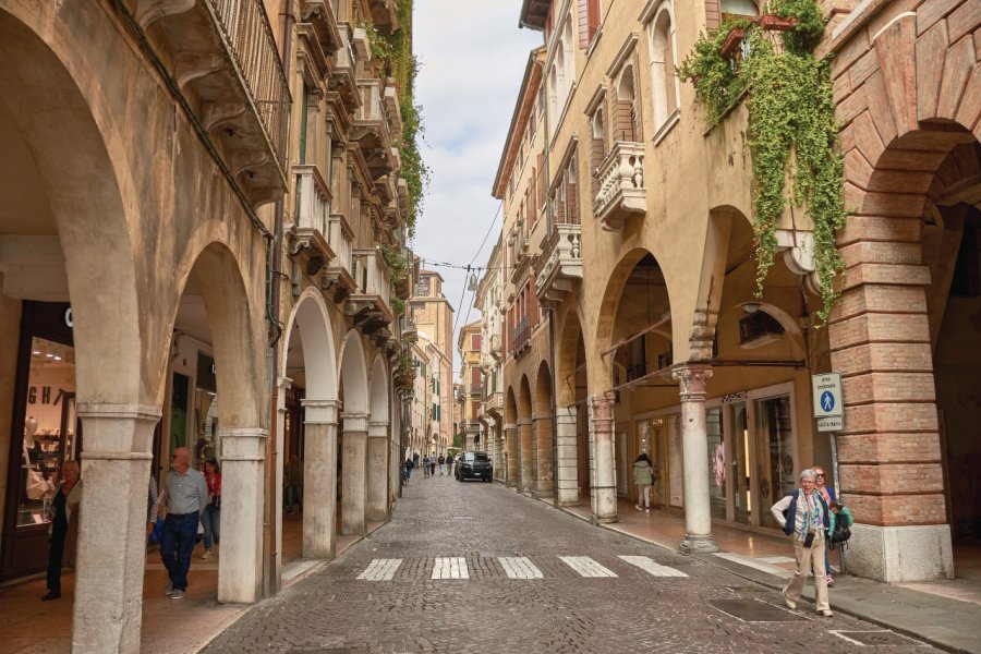 VIA CALMAGGIORE