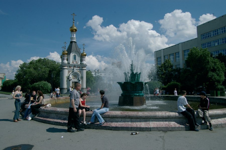 Fontaine du centre-ville d'Ekaterinburg. Stéphan SZEREMETA