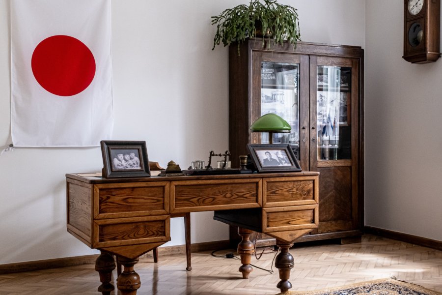 FONDATION SUGIHARA (SUGIHAROS NAMAI)