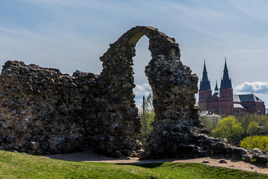 LES RUINES DU CHÂTEAU DE REZEKNE