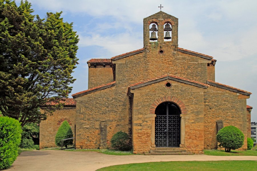 IGLESIA SAN JULIAN DE LOS PRADOS