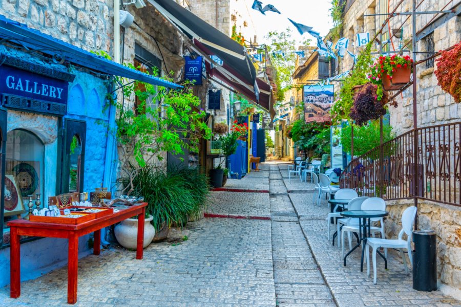 ARTIST'S QUARTER