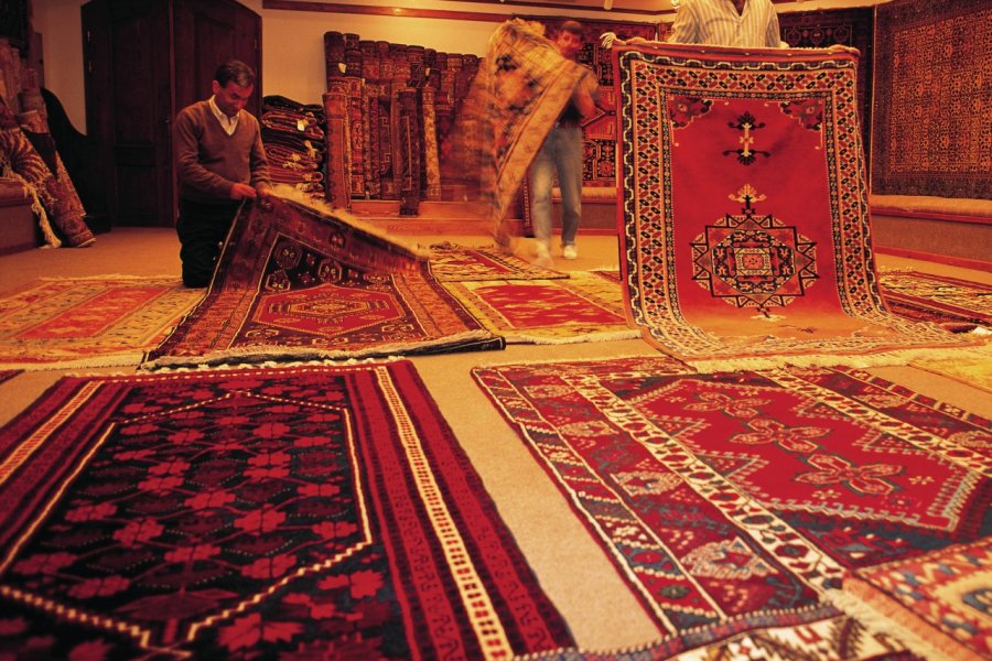 Vendeurs de tapis. Atamu RAHI - Iconotec