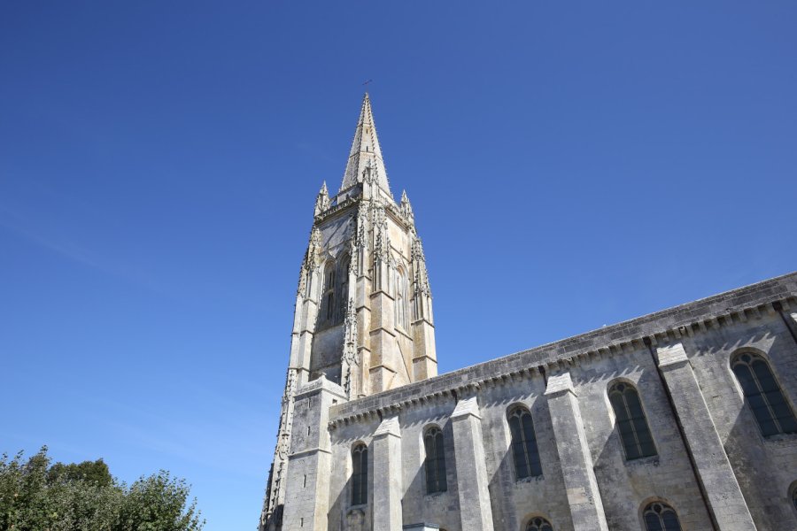 ÉGLISE SAINT-PIERRE-DE-SALES