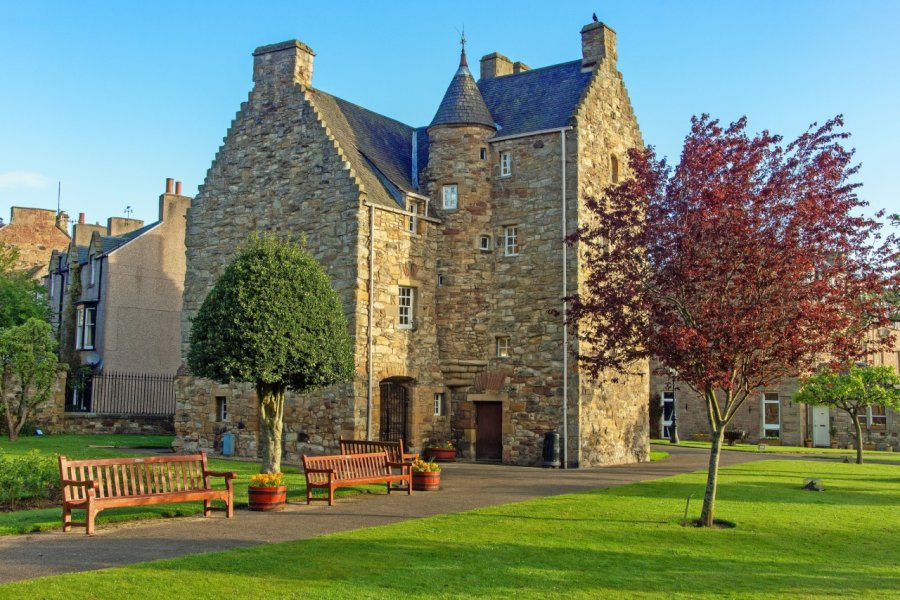MARY QUEEN OF SCOTS' VISITOR CENTRE