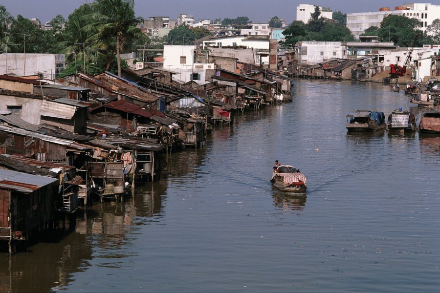 Rivière de Saïgon à Hô Chi Minh-Ville. Author's Image