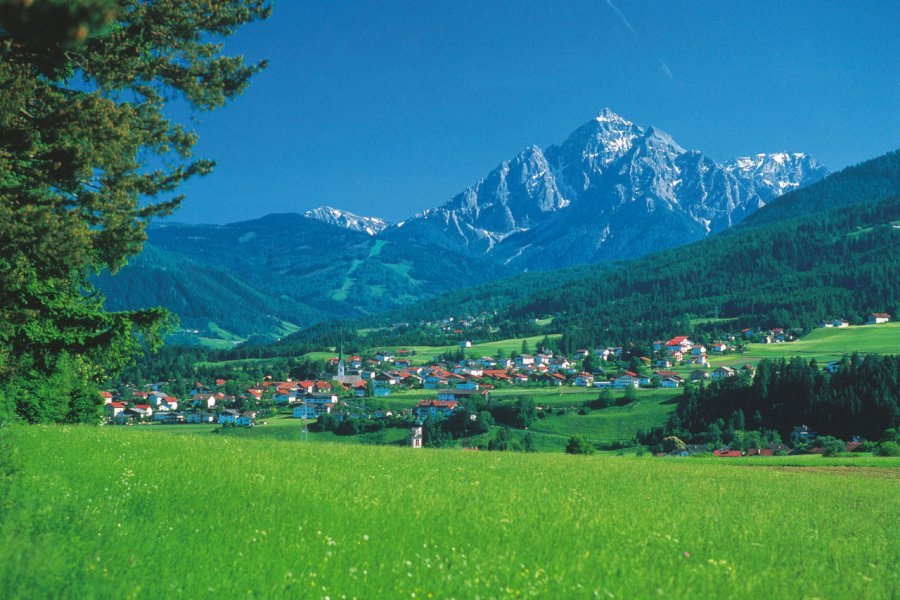 Le village de Mutters, près d'Innsbruck. Ascher / Öesterreich Werbung