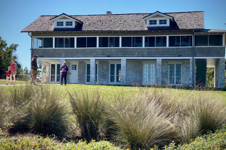 MOUND HOUSE