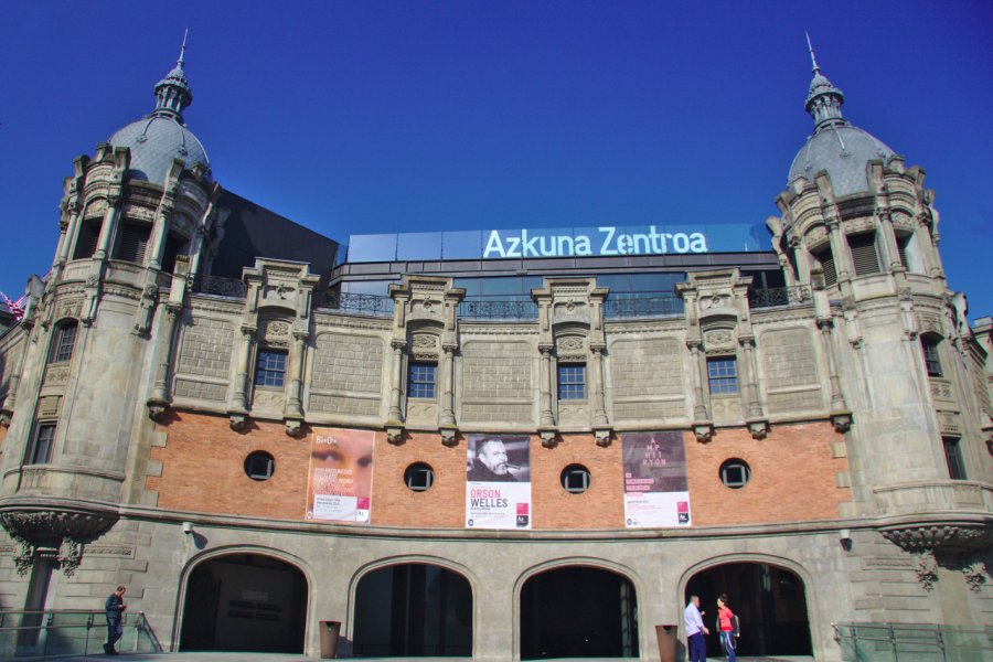 AZKUNA ZENTROA (LA ALHÓNDIGA)