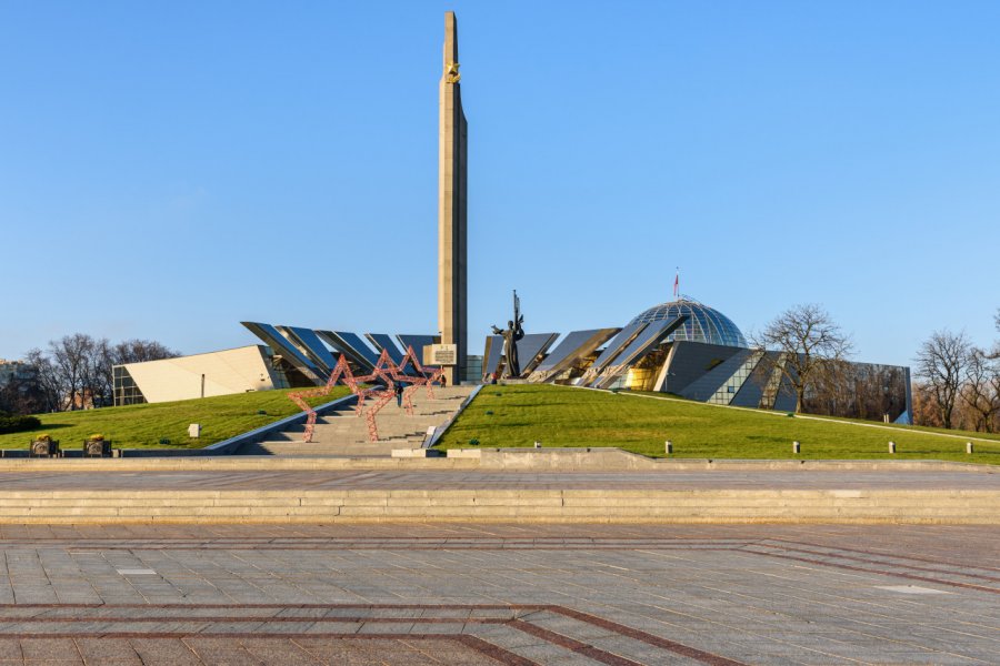 MUSEE DE LA SECONDE GUERRE MONDIALE (МУЗЕЙ ИСТОРИИ ВЕЛИКОЙ ОТЕЧЕСТВЕННОЙ ВОЙНЫ)