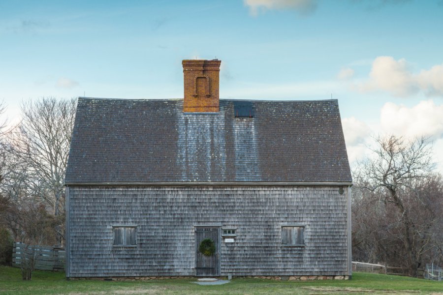 JETHRO COFFIN HOUSE - OLDEST HOUSE
