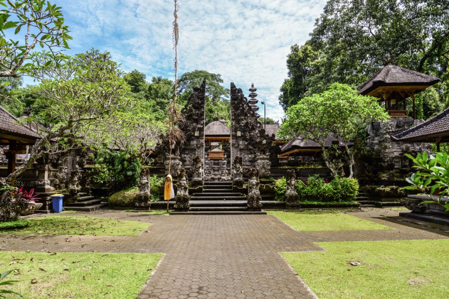 PURA GUNUNG LEBAH