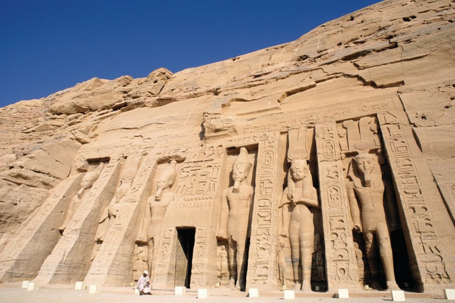 Temple d'Hathor consacré à l'épouse de Ramsès II, Néfertari. Author's Image