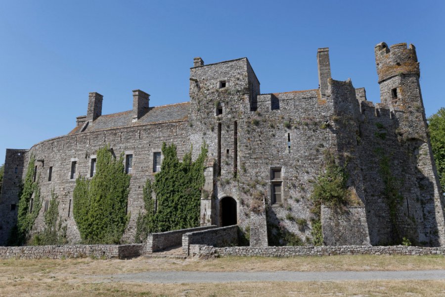 CHÂTEAU DE PIROU