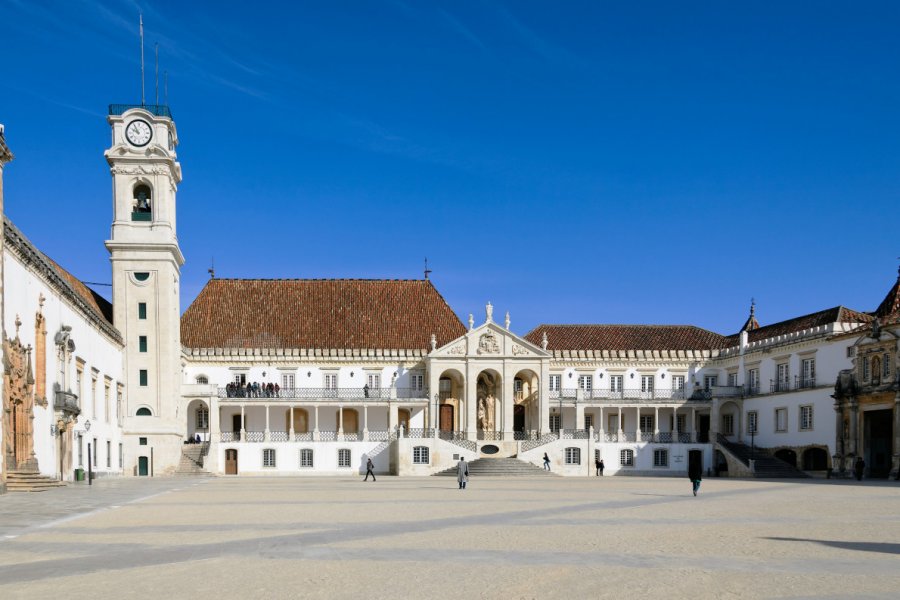 UNIVERSITÉ DE COIMBRA