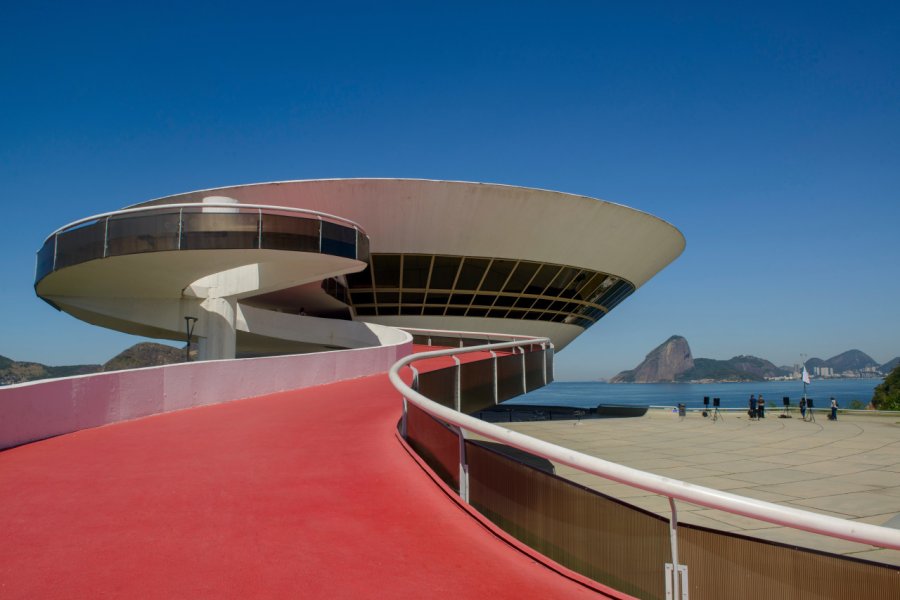 MUSEU DE ARTE CONTEMPORÂNEA - MAC