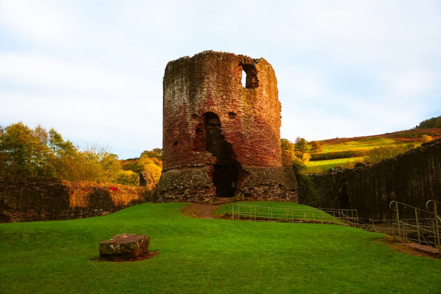 SKENFRITH CASTLE
