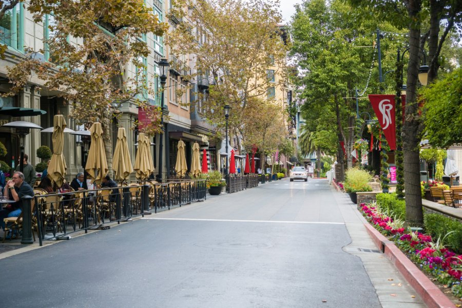 SANTANA ROW
