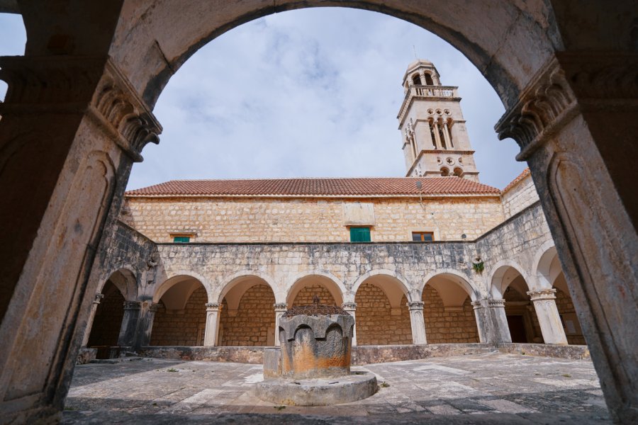 MONASTÈRE FRANCISCAIN (SAMOSTAN FRANJEVAČKI)