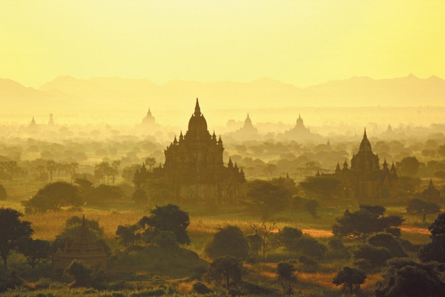 Vue générale de Bagan. Alamer - Iconotec