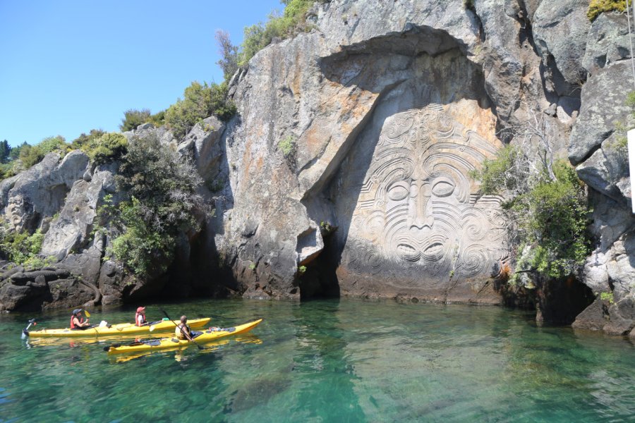 MINE BAY MAORI ROCK CARVINGS