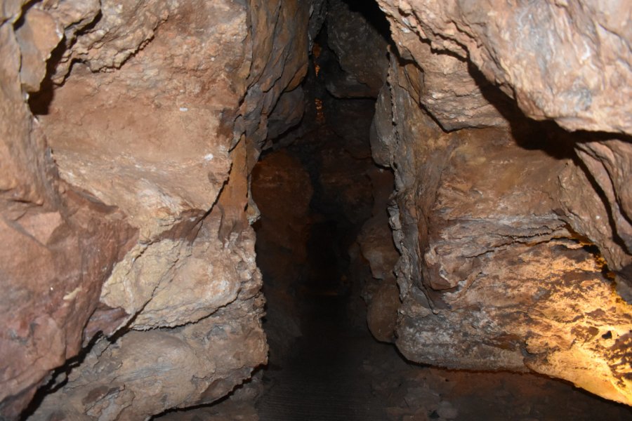 NATURAL ENTRANCE CAVE TOUR