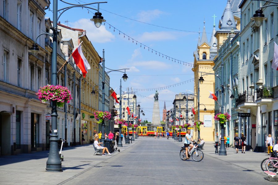 RUE PIOTRKOWSKA (ULICA PIOTRKOWSKA)