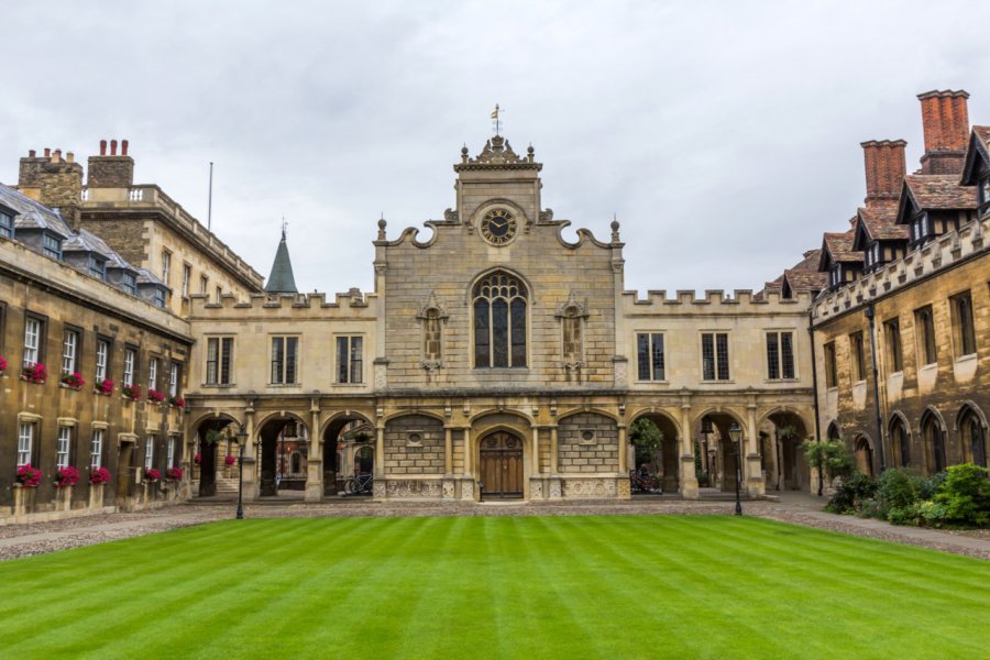 PETERHOUSE UNIVERSITÉ DE CAMBRIDGE