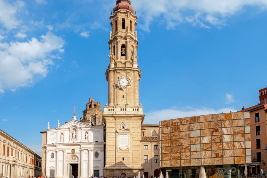 CATEDRAL DEL SALVADOR & MUSÉE DES TAPISSERIES