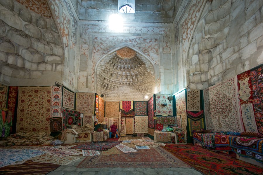 MADRASAS ULUGH BEG ET ABDUL AZIZ KHAN