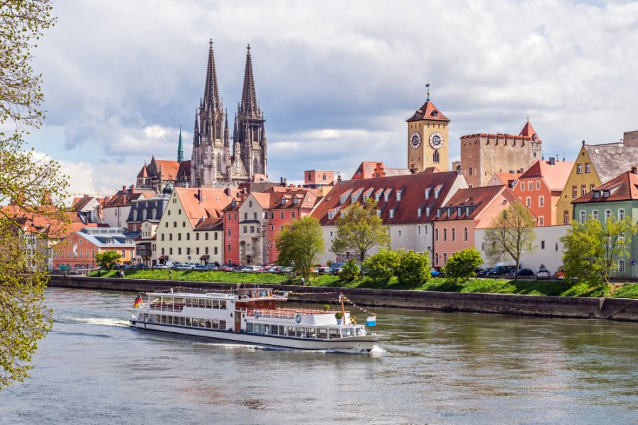 Balade sur le Danube à Regensburg. Zyankarlo - Shutterstock.com