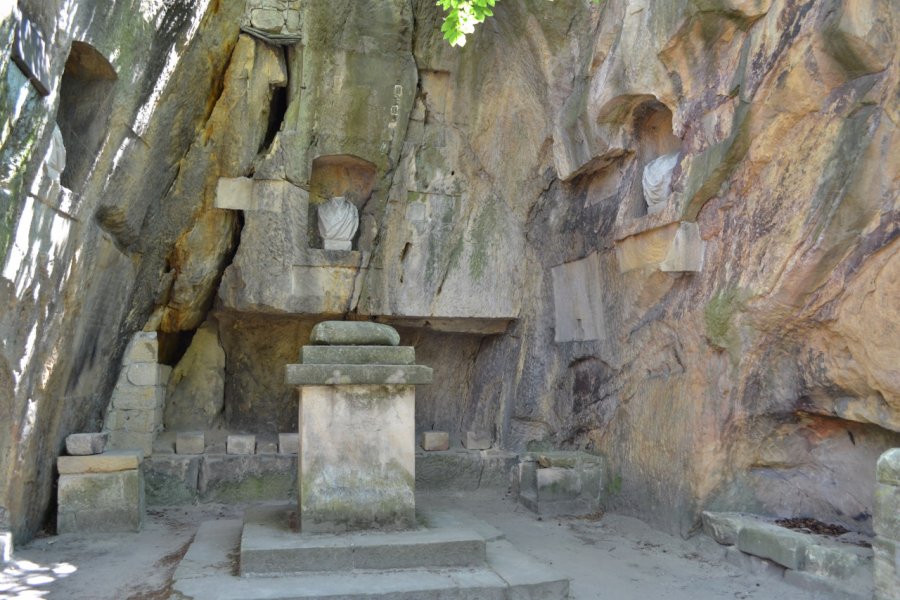 RUINES DE VRANOV - PANTHÉON