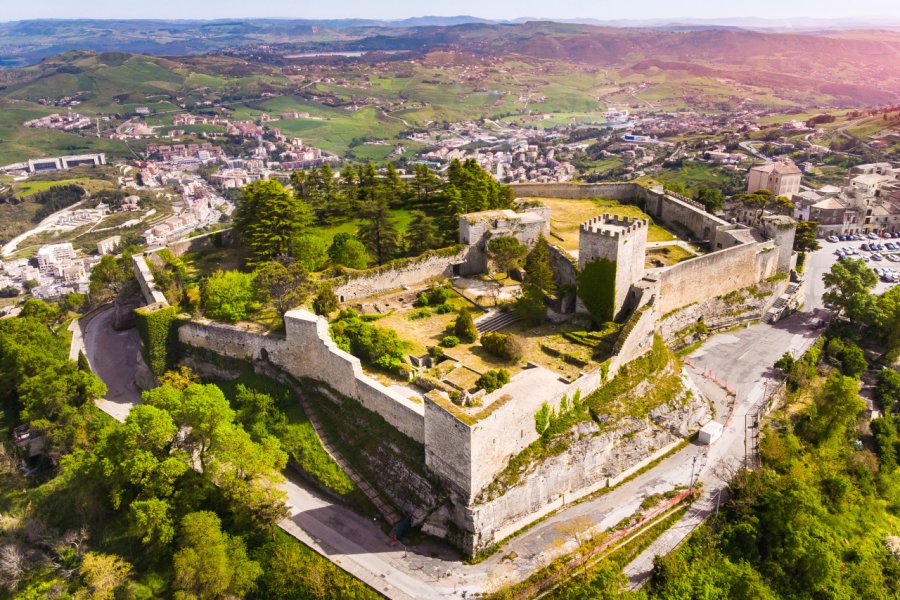 CASTELLO DI LOMBARDIA