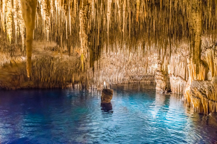 CUEVAS DEL DRACH